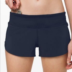 Lululemon Speed Up short 2.5